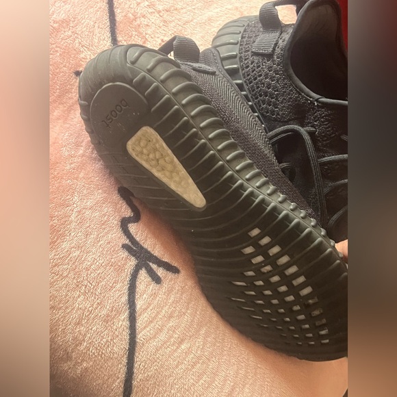 Yeezy - Picture 3 of 3